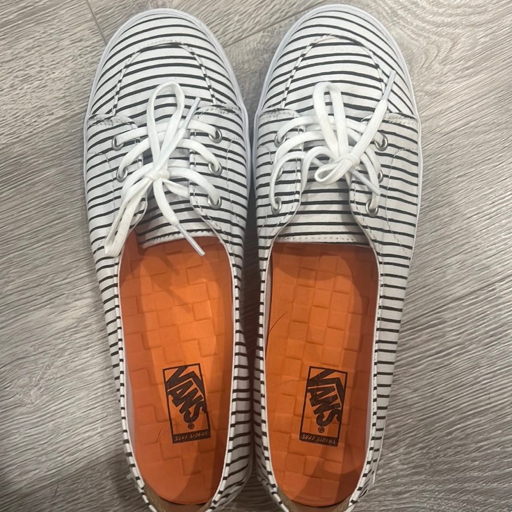 Striped vans slides with laces